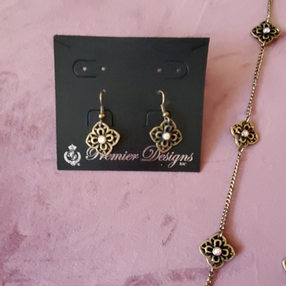 Premier Designs Necklace Set - Picture 2 of 2